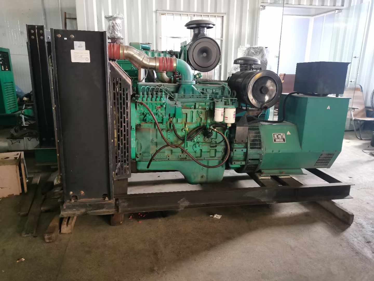 莱西发电机租赁如何确定电缆的承载电流是否在安全范围内？