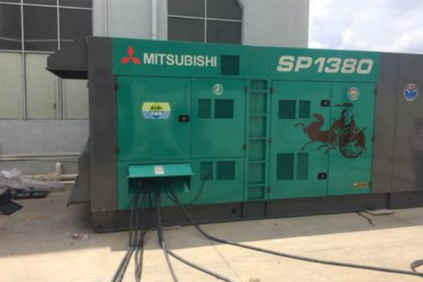 莱西为什么有些柴油发电机组的输出电压可以调节？